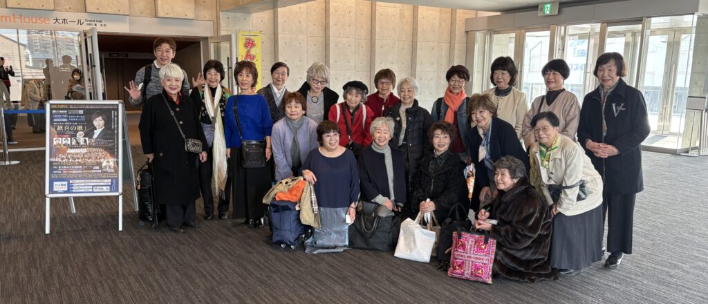 東京6時48分の新幹線に乗って10時15分公演会場に到着!!